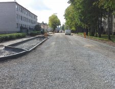 Mõisaküla sõidutee äärekivide paigaldus